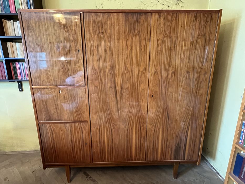 Szafa Vintage fornir politura