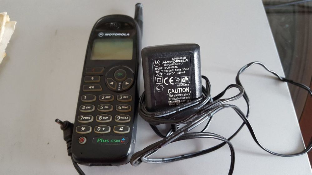 Продам сотовий телефон МОТОЛА М3788