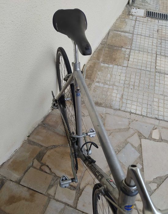 Bicicleta de estrada em alumínio