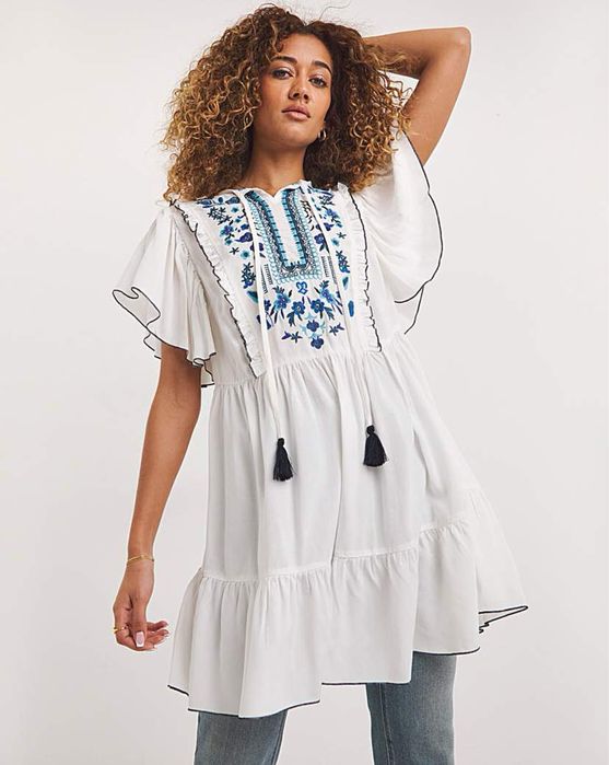 Сукня вишиванка легка біла сукня з вишивкою для вагітних  joe browns