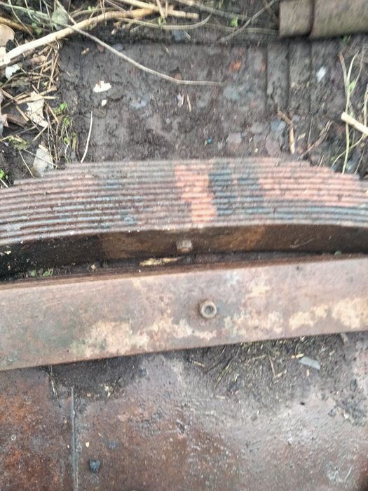 Ресори.           .