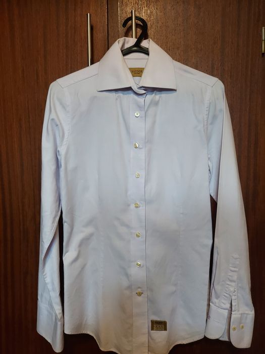 Camisa feminina da Sacoor rosa e branca