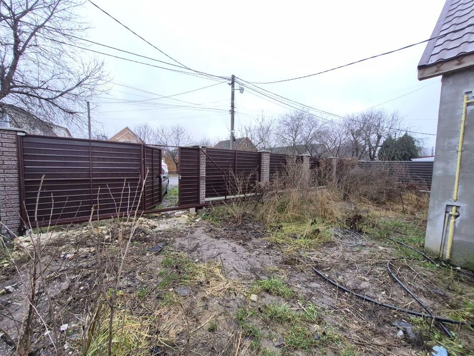 Продам новий двоповерховий будинок 150м2 в Новій Боярці, 6 соток.