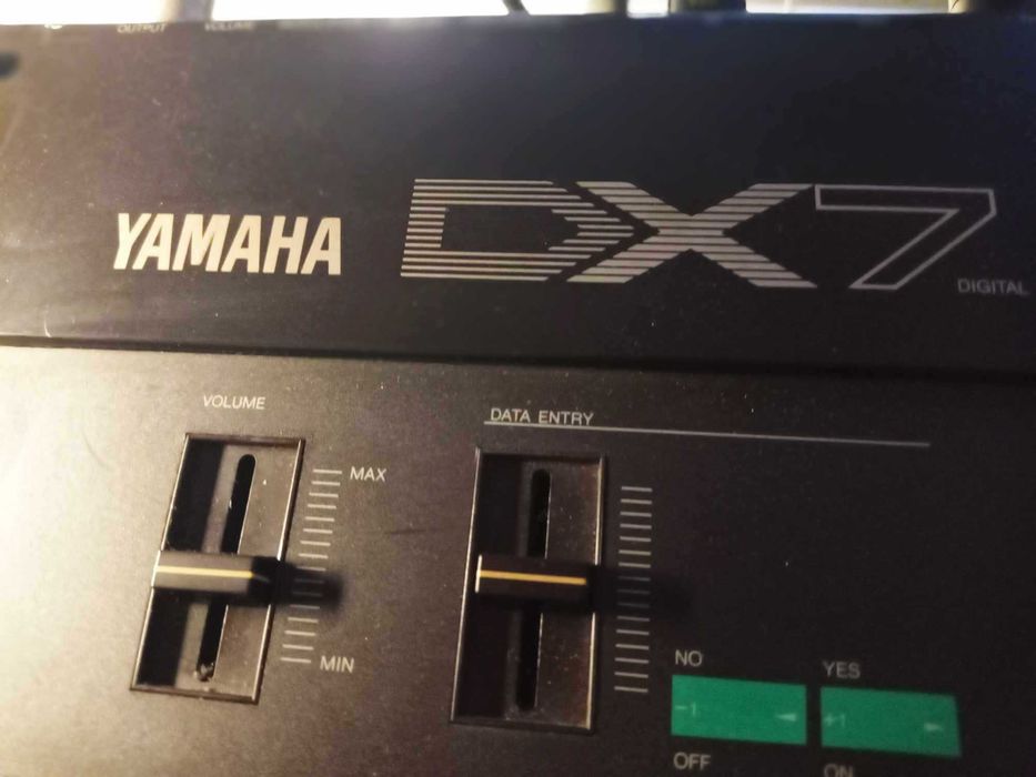 YAMAHA DX7 Syntezator Warszawa Żoliborz • OLX.pl