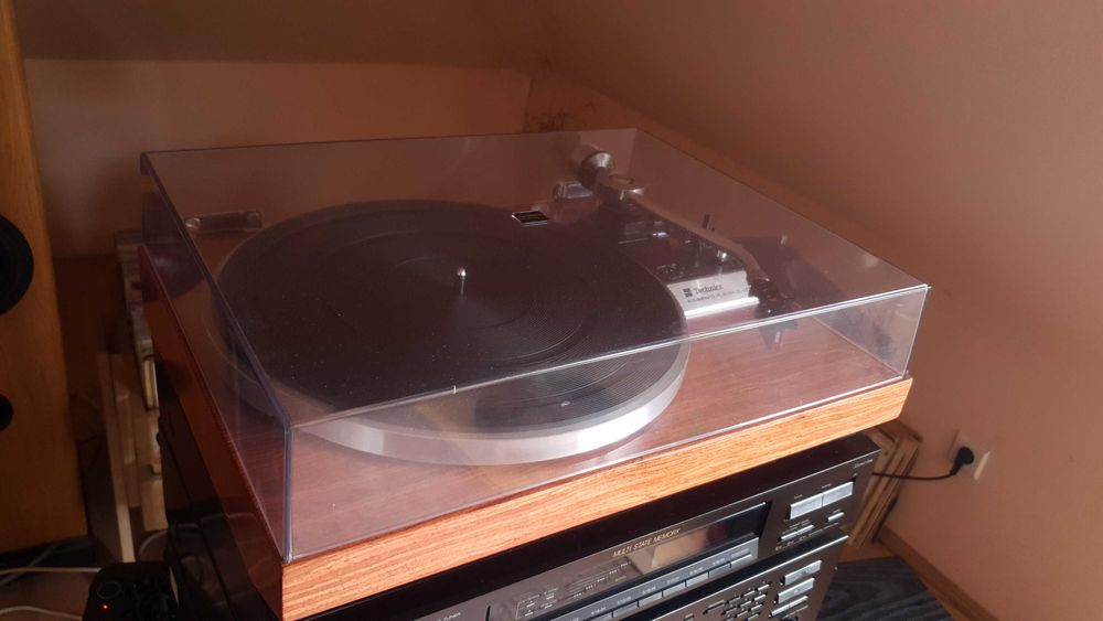 Gramofon Technics SL-20
