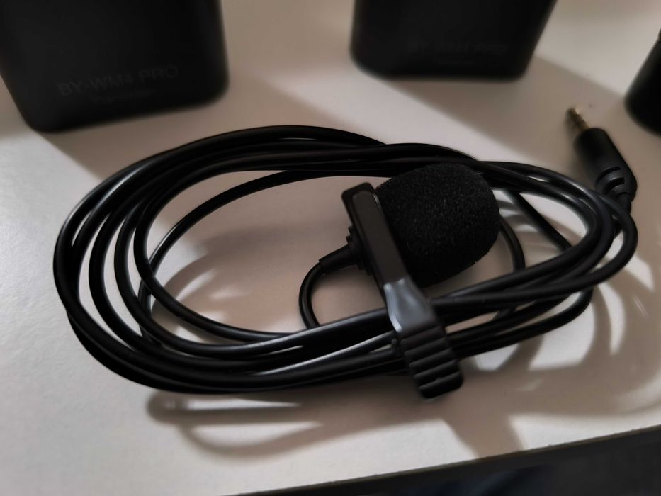 microfones sem fio de lapela BOYA