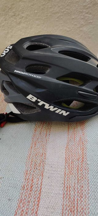 capacete de bicicleta preto