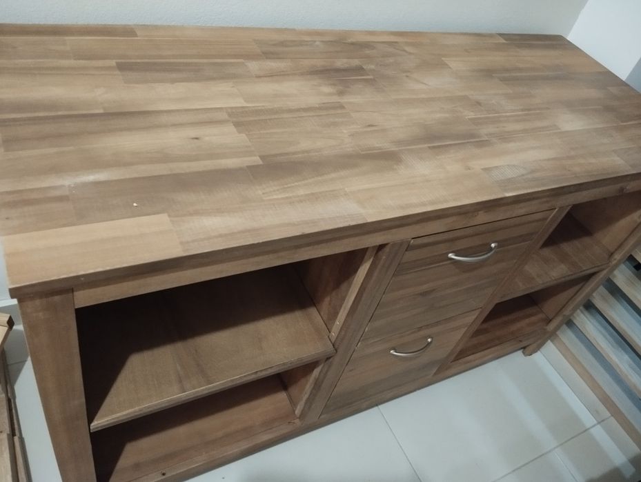 Móvel WC ou exterior/churrasqueira