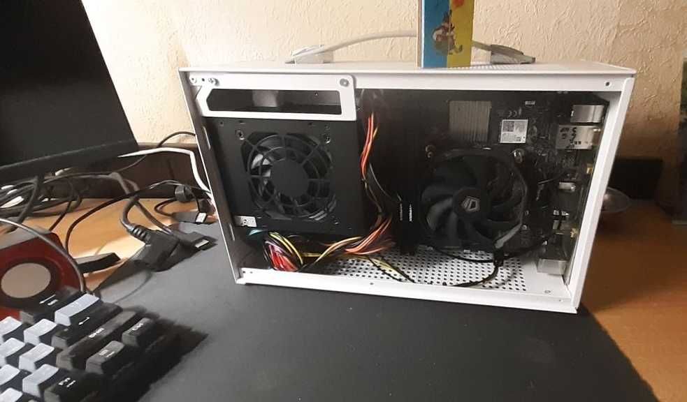 мини ПК i3 8100 1650