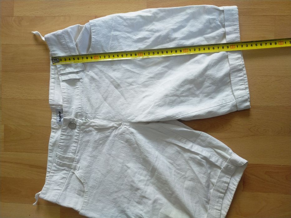 szorty bermudy spodenki białe Agavela 36/38
