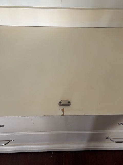 Roupeiro branco, Ikea, com portas de vidro e duas gavetas