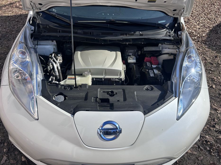 Nissan Leaf 2016 30kw Київ.