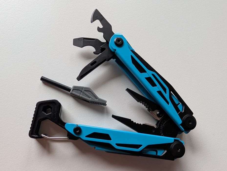 NOWY Multitool 17w1, narzędzie wielofunkcyjne, super jakość! Warna