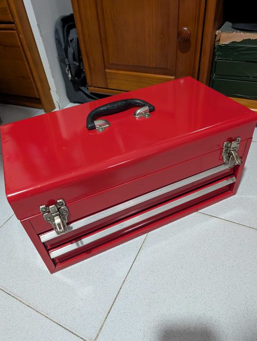 Mala de ferramentas de metal