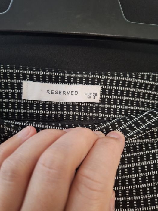 Reserved, damskie spodnie materiałowe, r. 36