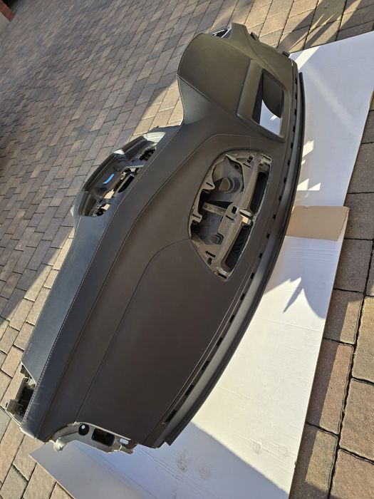 Deska konsola volvo xc90 2 R DESIGN