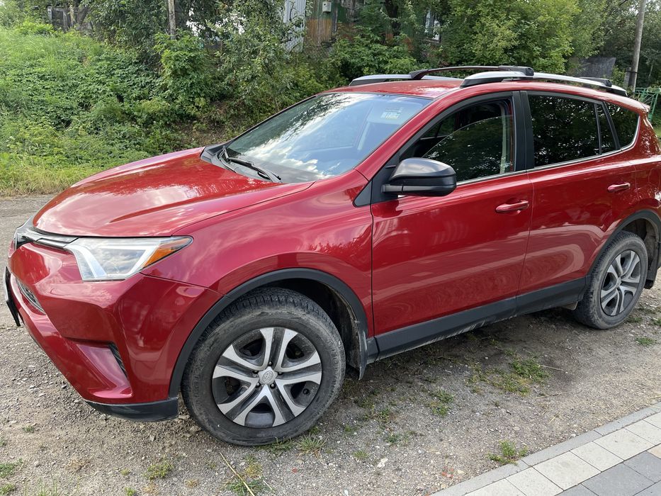 Toyota raf 4 2,4benzyn 2016