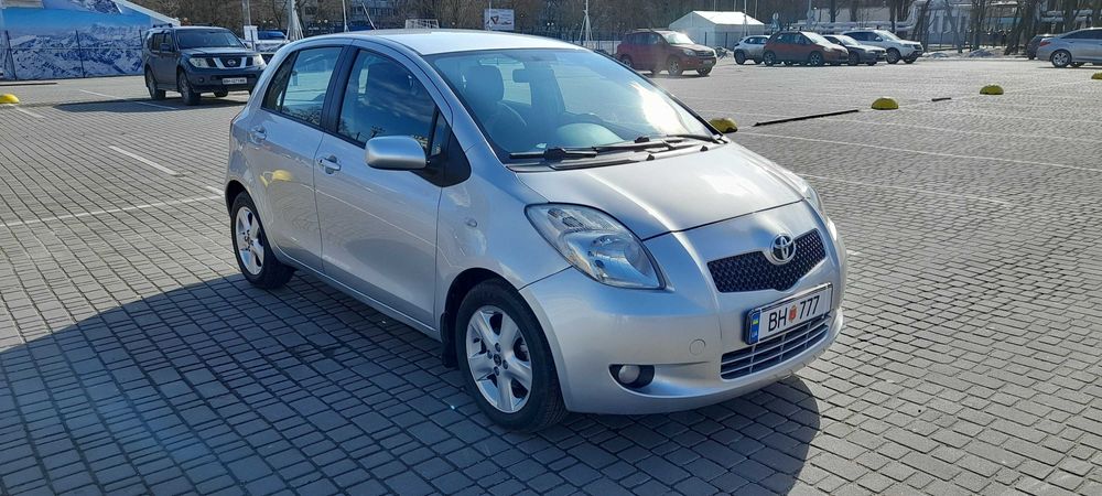 Тойота Ярис 2006г на автомате от первого владельца