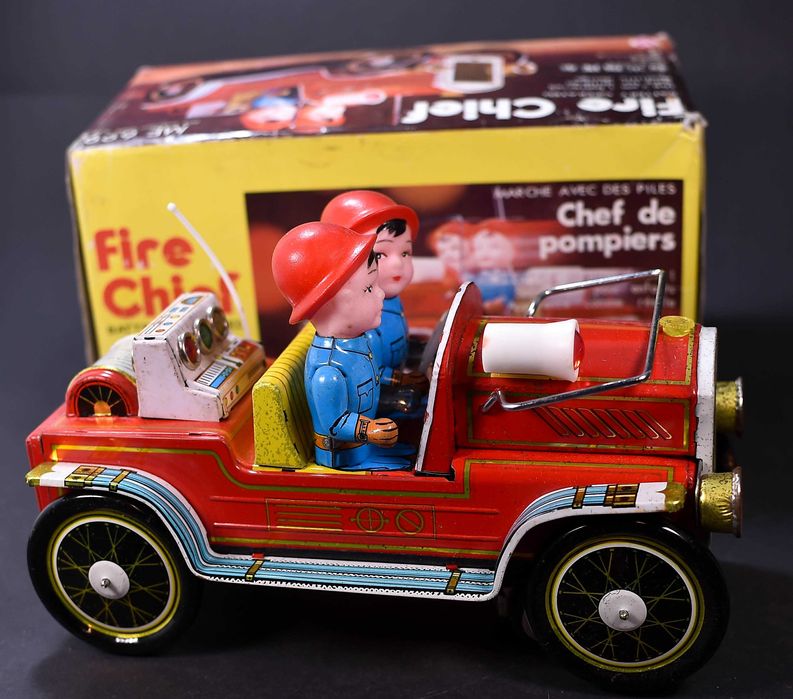Metalowy Samochodzik Fire Chief VTG Tin Fire Truck