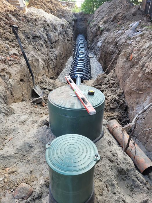 Przydomowe oczyszczalnie ścieków,zbiorniki na wodę.