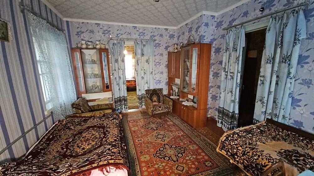 Два будинки на одному подвір’ї, 30 соток двору з городом Є відеоогляд