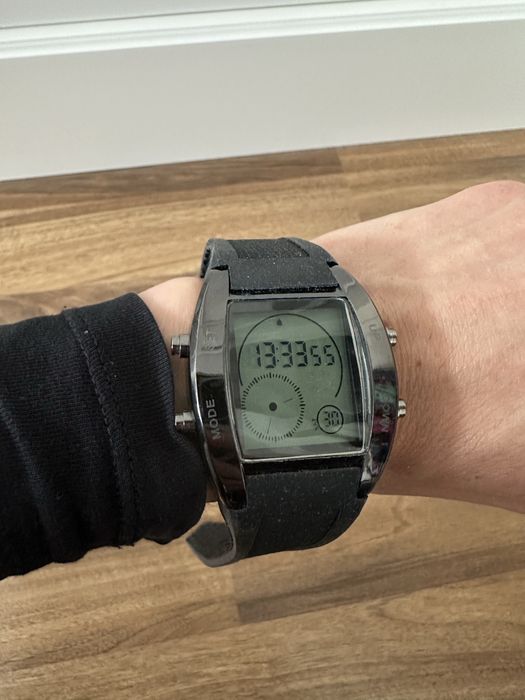 Elegancki zegarek elektroniczny