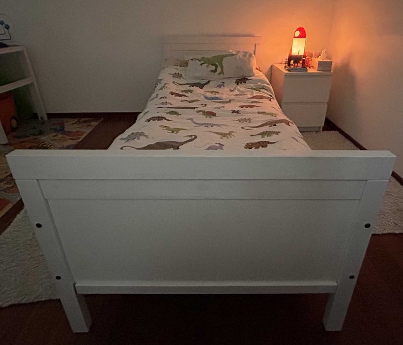 Cama de criança extensível c/ estrado e colchão