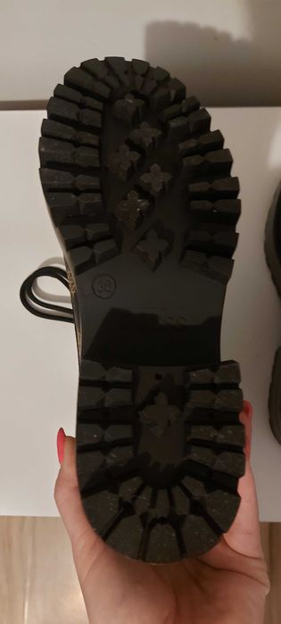 Nowe buty Guess.