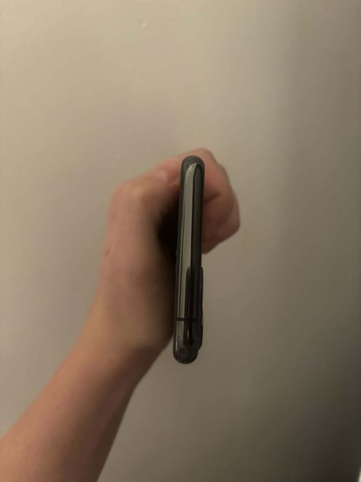 iPhone11 pro szczaskany