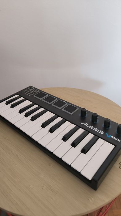 Teclado controlador Alesis V25 mini