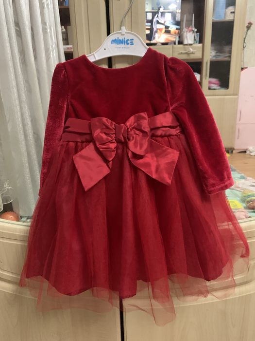 Сукня для дівчинки 6-9 м