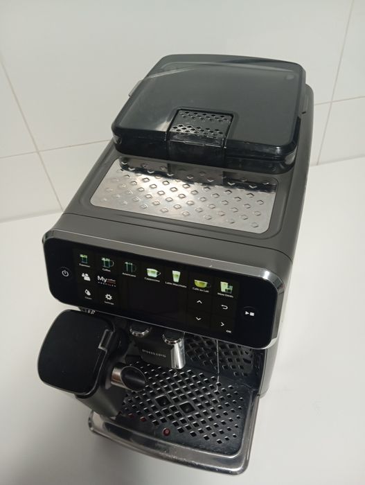 Máquina de Café PHILIPS Lattego EP5444/50