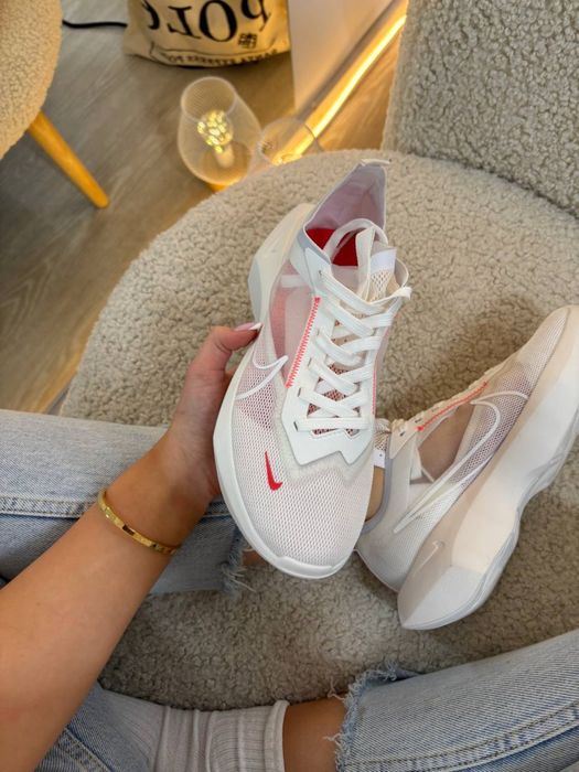 Жіночі кросівки nike