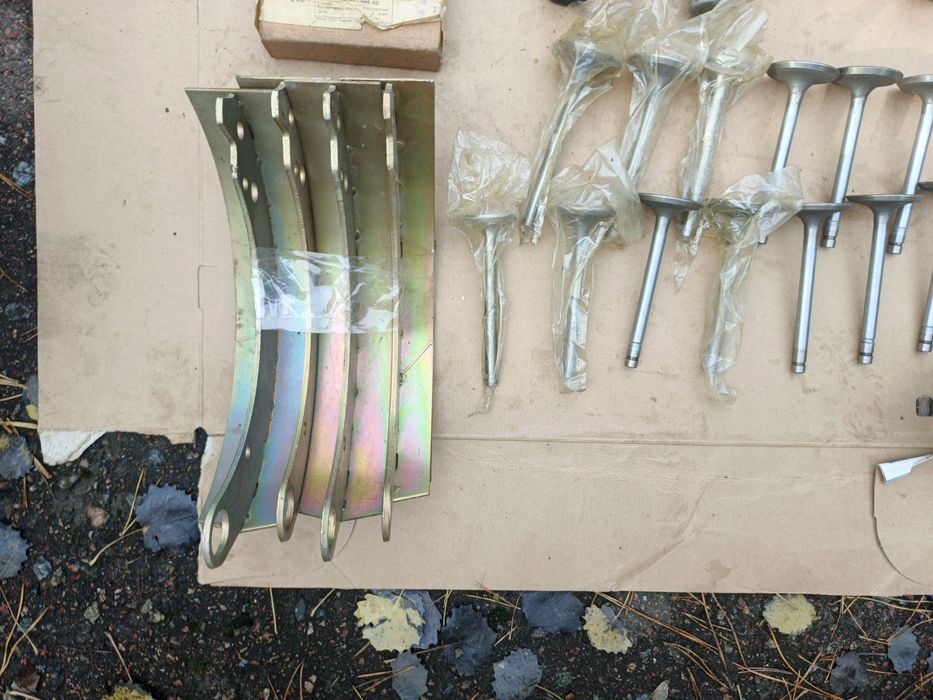 Клапана та вкладиші газ уаз 402