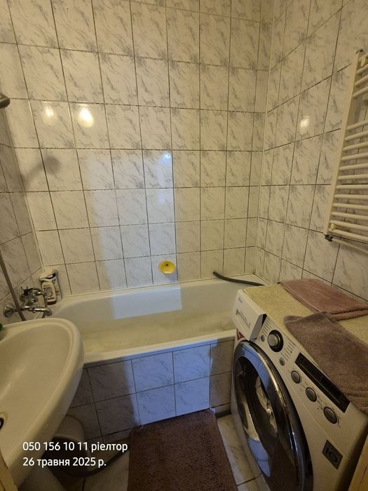 Продається 2 кім.кв. по вул. Грушевського