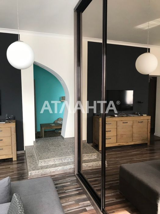 Дом с дизайнерским ремонтом и мебелью . Фонтанка.