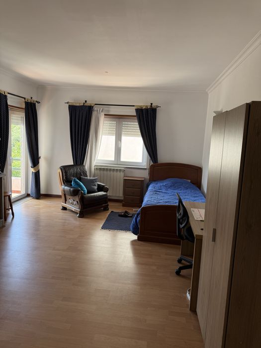 Apartamento t3 para alugar em frente a faculdade de medicina e hospital