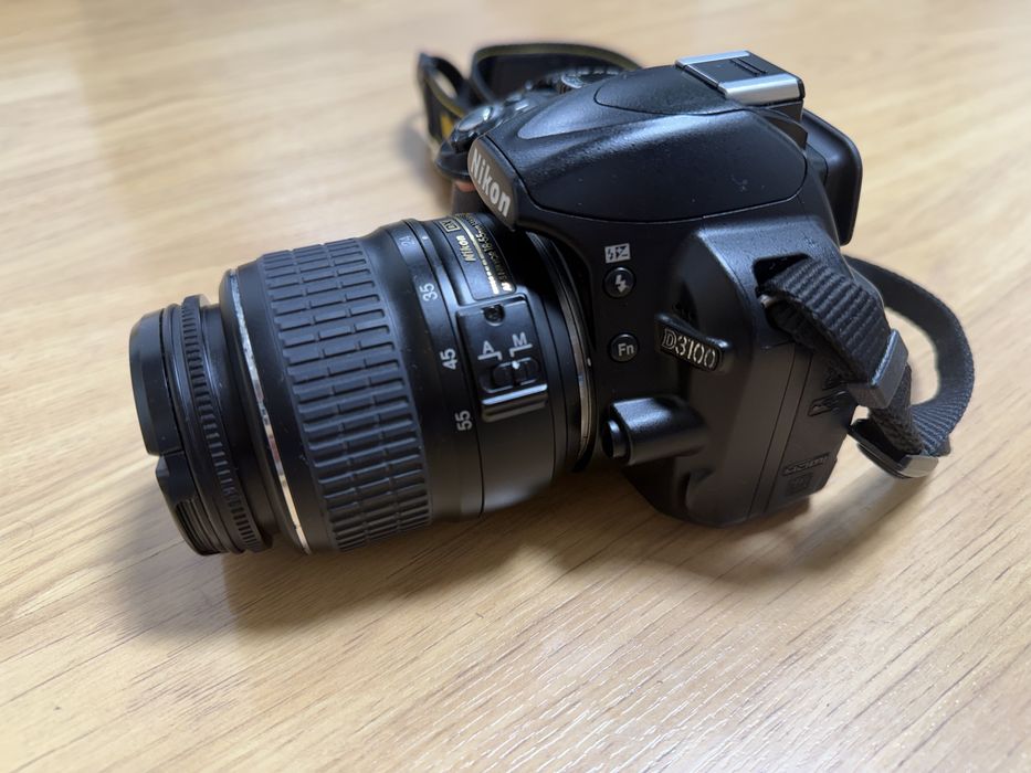 Nikon D3100 + 2 Objetivas (AF-S DX 18-55mm + AF-S DX 55-200mm)