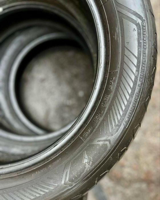 Шини 215/60 r17 Goodyear