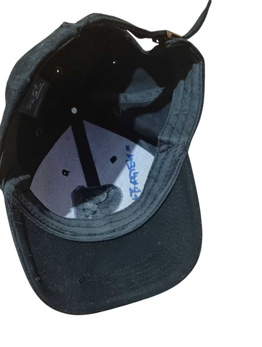 Czapka Genzie z autografem