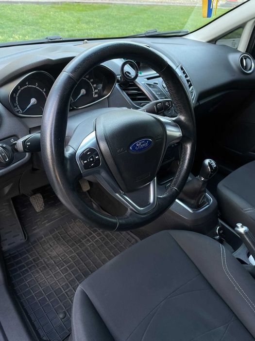 Продам Ford Fiesta 2015