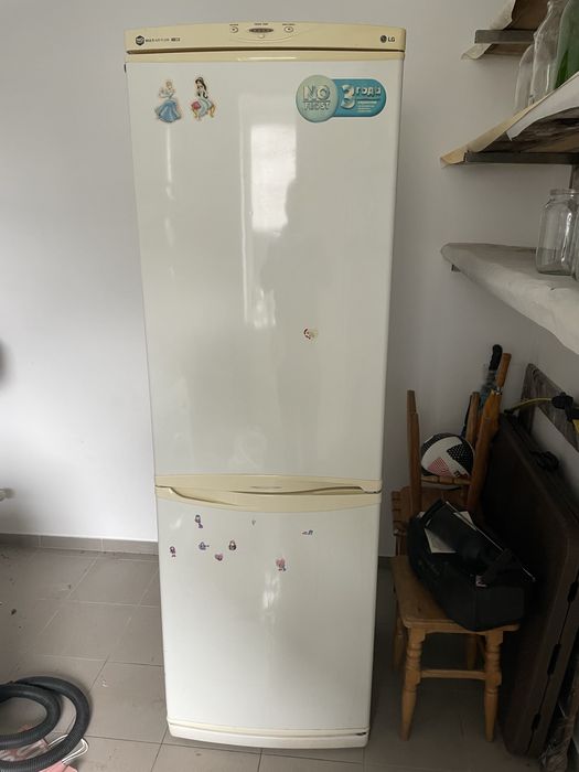 Холодильник LG дуже гарний стан