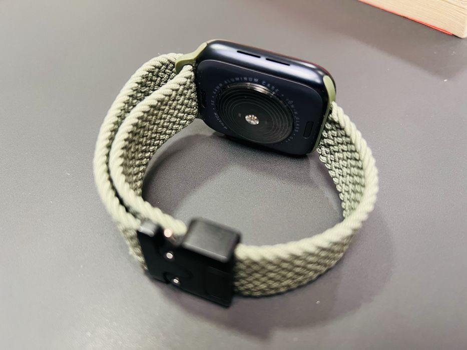 Apple Watch SE 2024