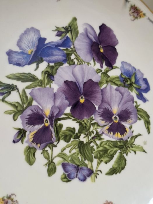 Посуд Royal Albert