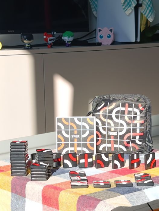 Gra logiczna TRAX  64 płytki + podróżne etui