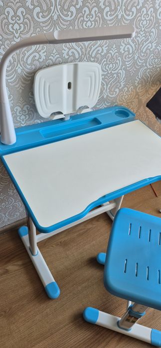 Продам дитячий парту - стіл