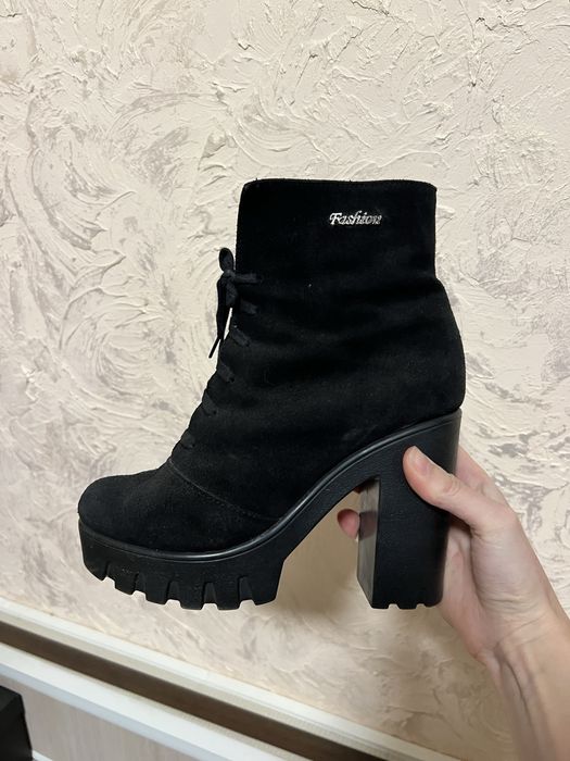 37-38 размер продам женскую обувь