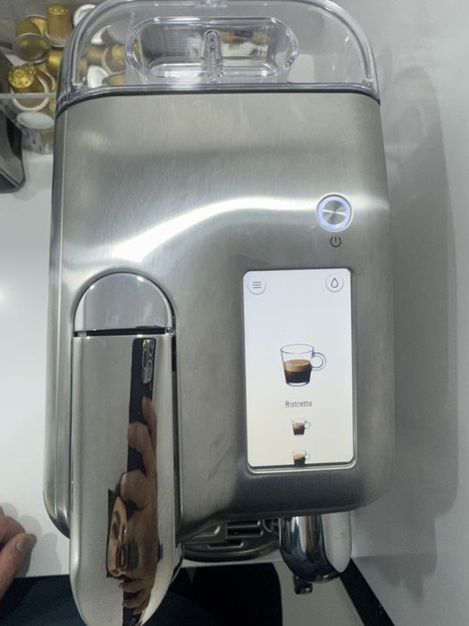 Máquina cafe Creatista Pro Nespresso