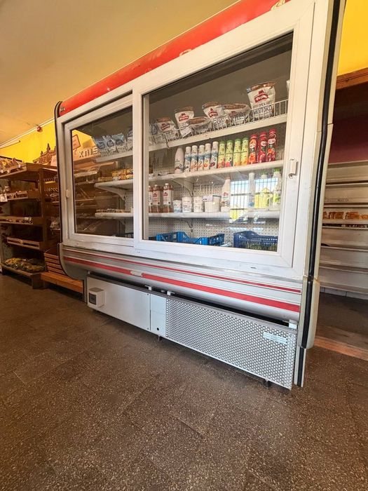 Продам Торгову Вітрину для магазину/супермаркету