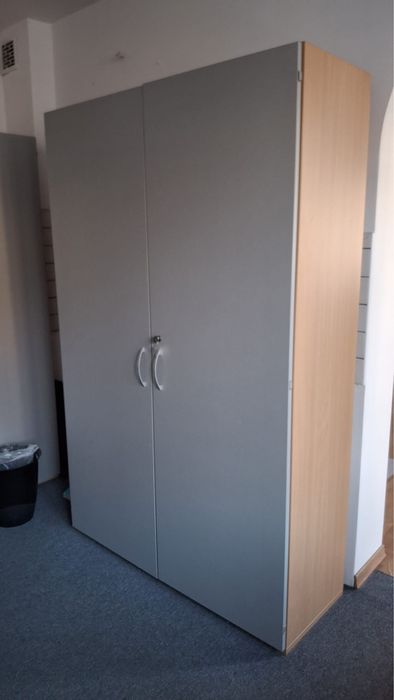 Solidne szafy biurowe